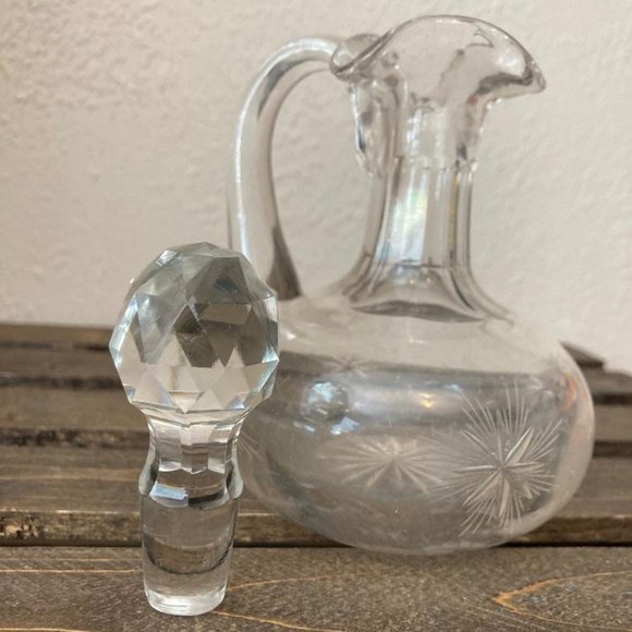 Vintage 6" Clear Glass Etched Decanter With Stopper Mid Century Modern Barware - Picture 2 of 7